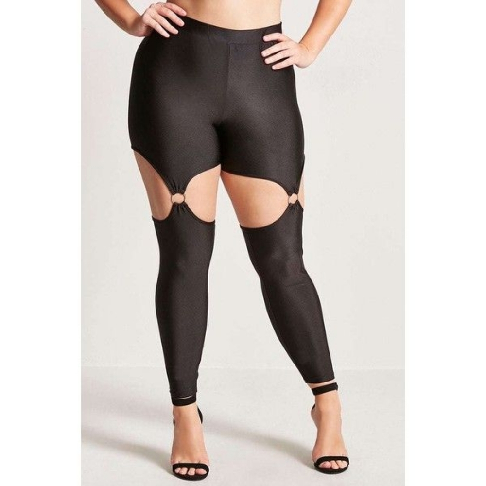 NWT O-Ring Cutout Leggings